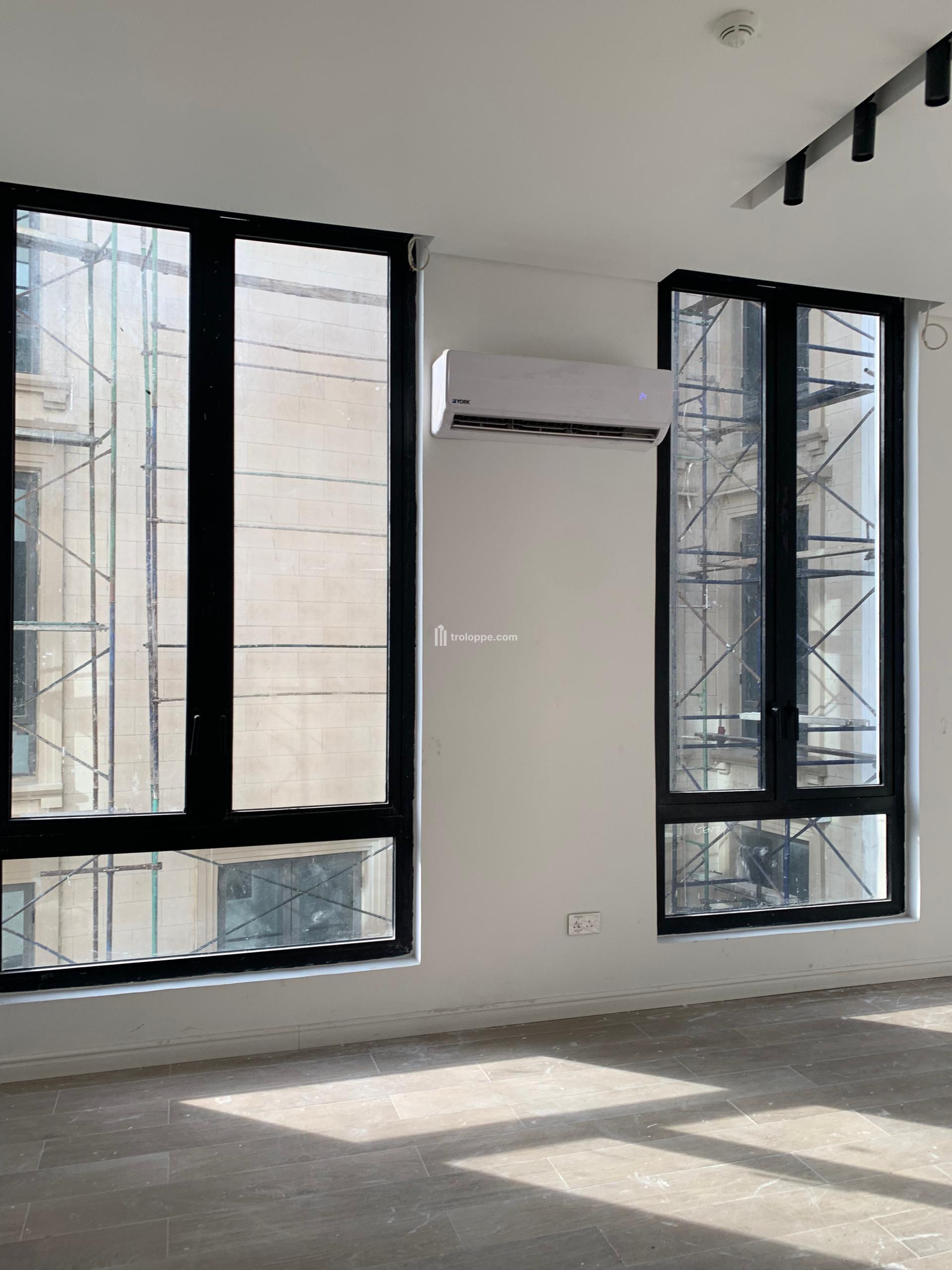 Luxury 5 Bedroom Apartment 